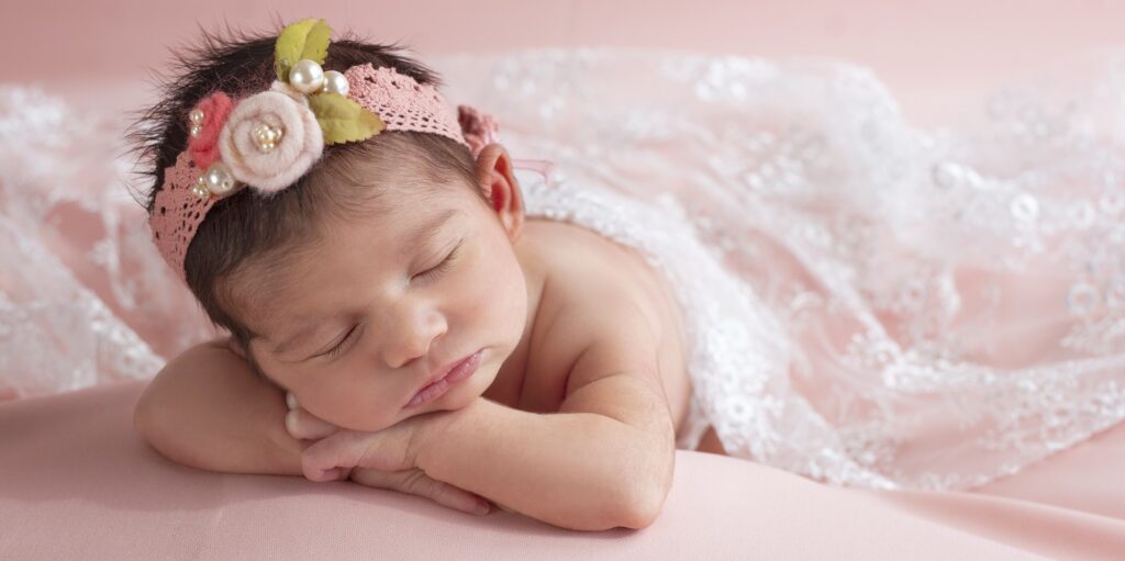 girl-newborn-phtopraphic